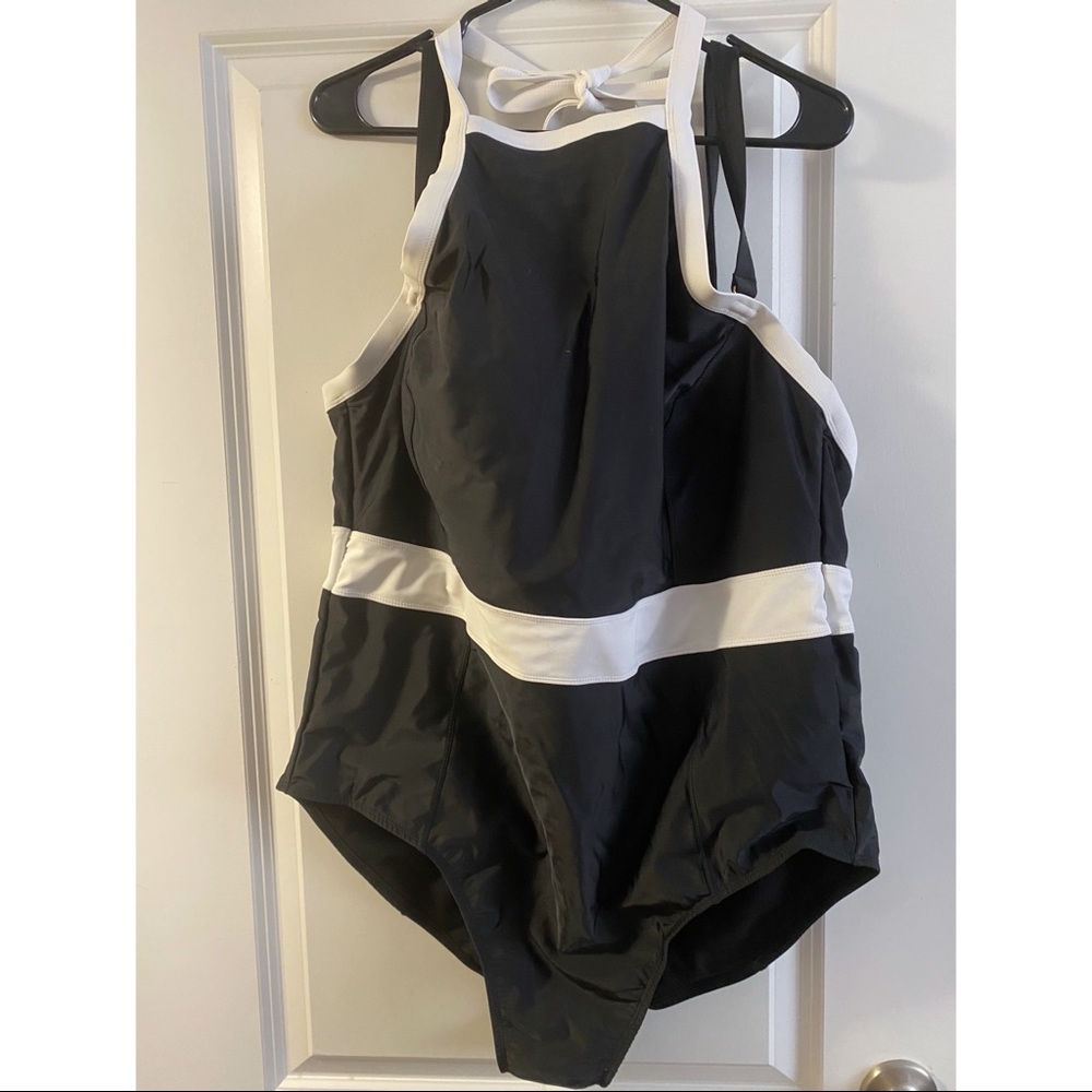 One piece Swimsuit (NWT)